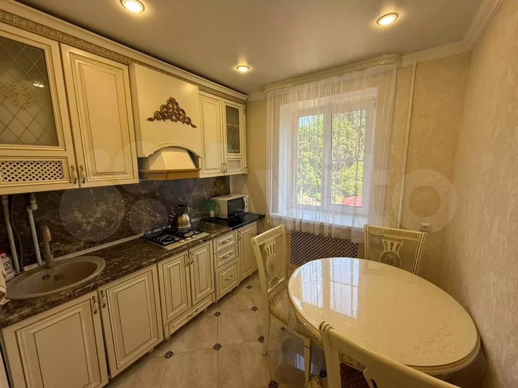 2-к. квартира, 48 м, 5/5 эт. - Фото 0