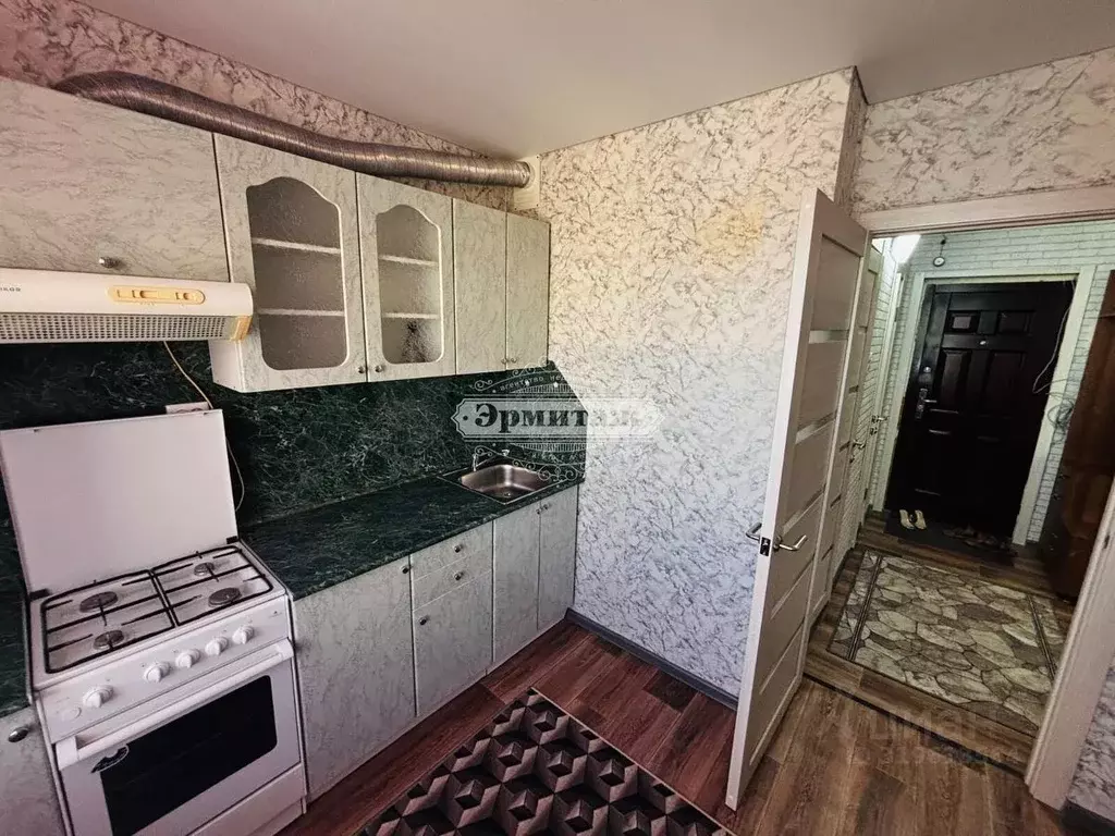 1-к кв. Курганская область, Курган Заозерный жилрайон, 3-й мкр, 21 ... - Фото 1