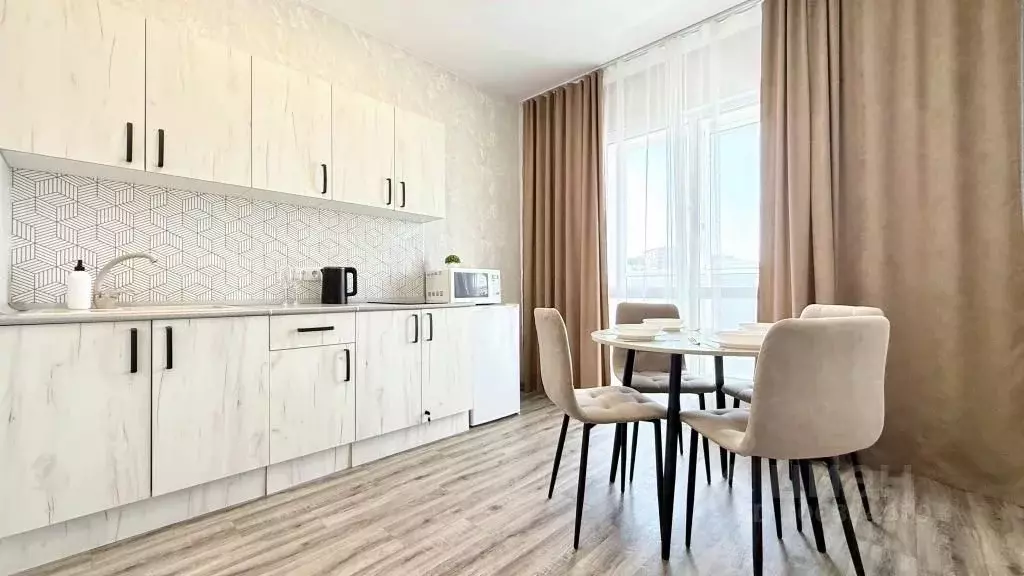 1-к кв. Новосибирская область, Новосибирск ул. Ясный Берег, 7 (40.0 м) - Фото 1