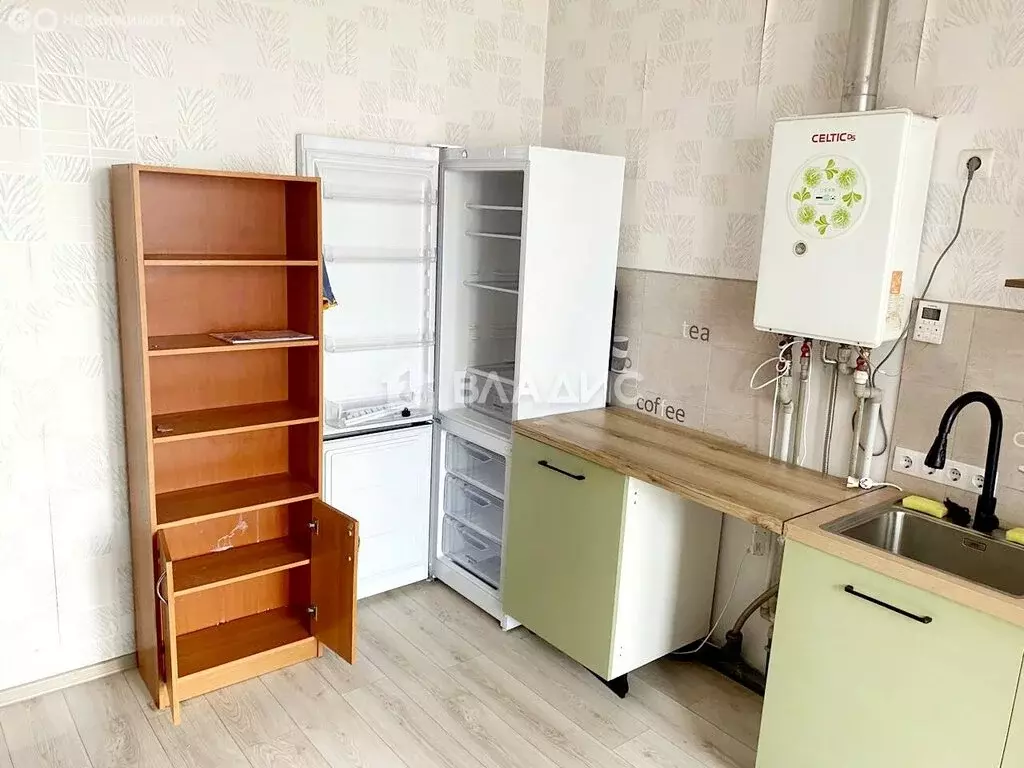 3-комнатная квартира: Васильково, Весенняя улица, 1 (72 м) - Фото 1