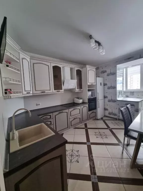 3-к кв. Оренбургская область, Оренбург ул. Карпова, 3 (83.0 м) - Фото 0