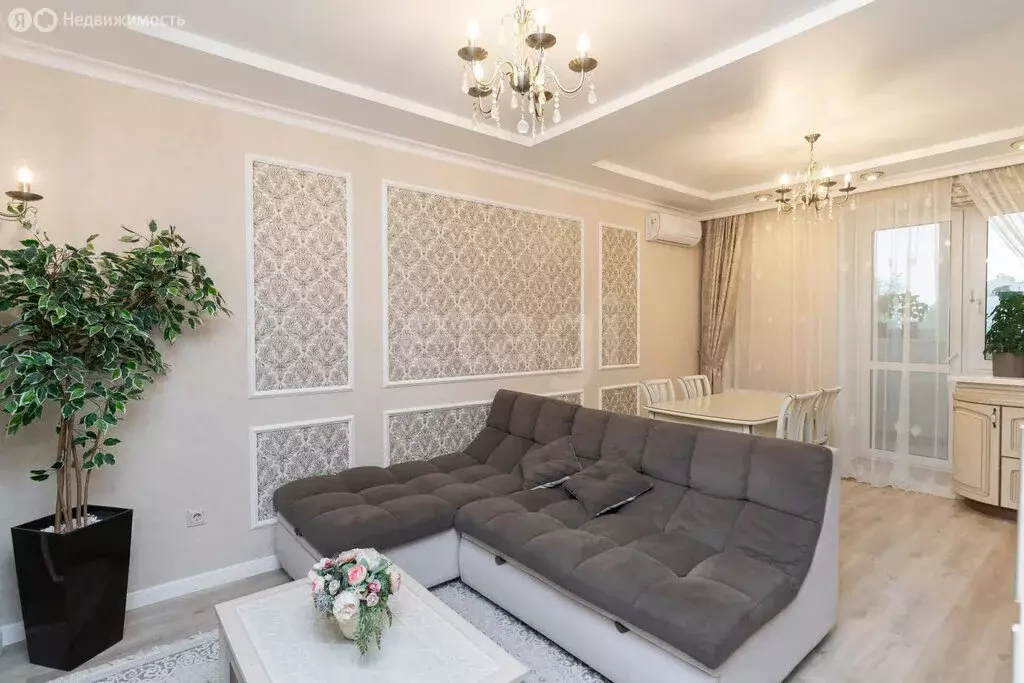3-комнатная квартира: Тюмень, микрорайон Войновка, улица ... - Фото 0