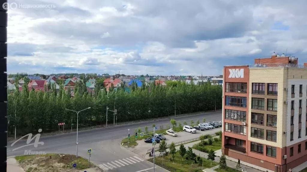 3-комнатная квартира: Барнаул, улица Солнечная Поляна, 69 (68 м) - Фото 1