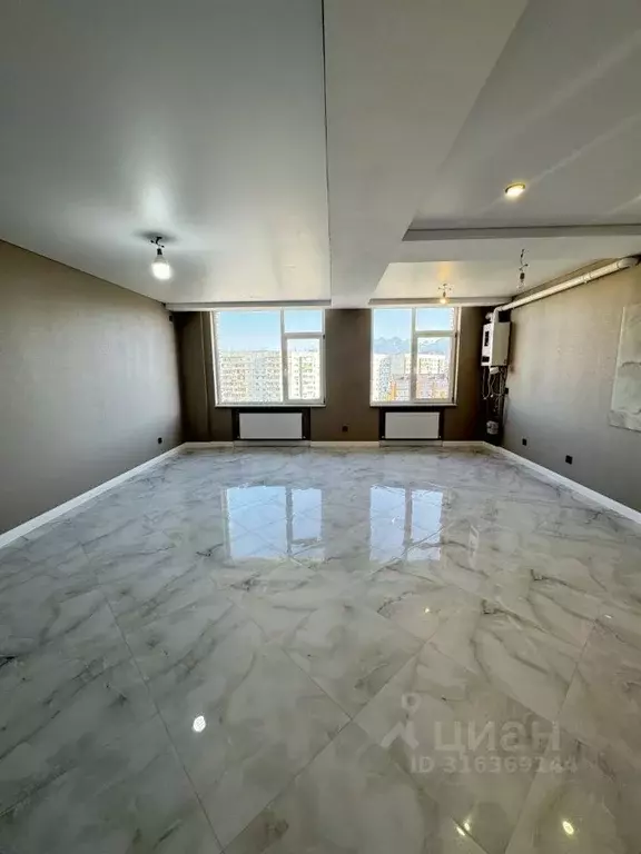 3-к кв. Северная Осетия, Владикавказ ул. Астана Кесаева, 46 (95.0 м) - Фото 1