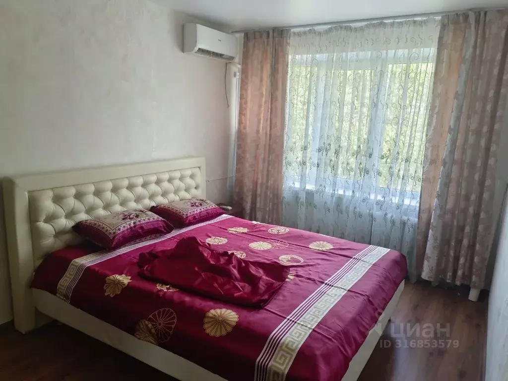 3-к кв. Краснодарский край, Новороссийск Кутузовская ул., 25 (56.0 м) - Фото 1