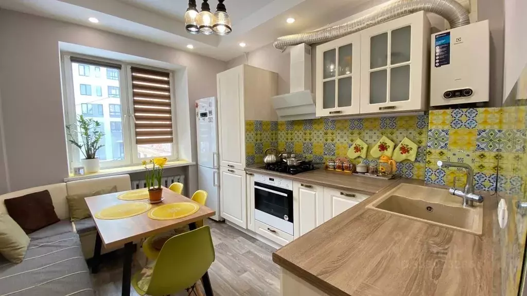 3-к кв. Удмуртия, Ижевск ул. Орджоникидзе, 24 (81.1 м) - Фото 1