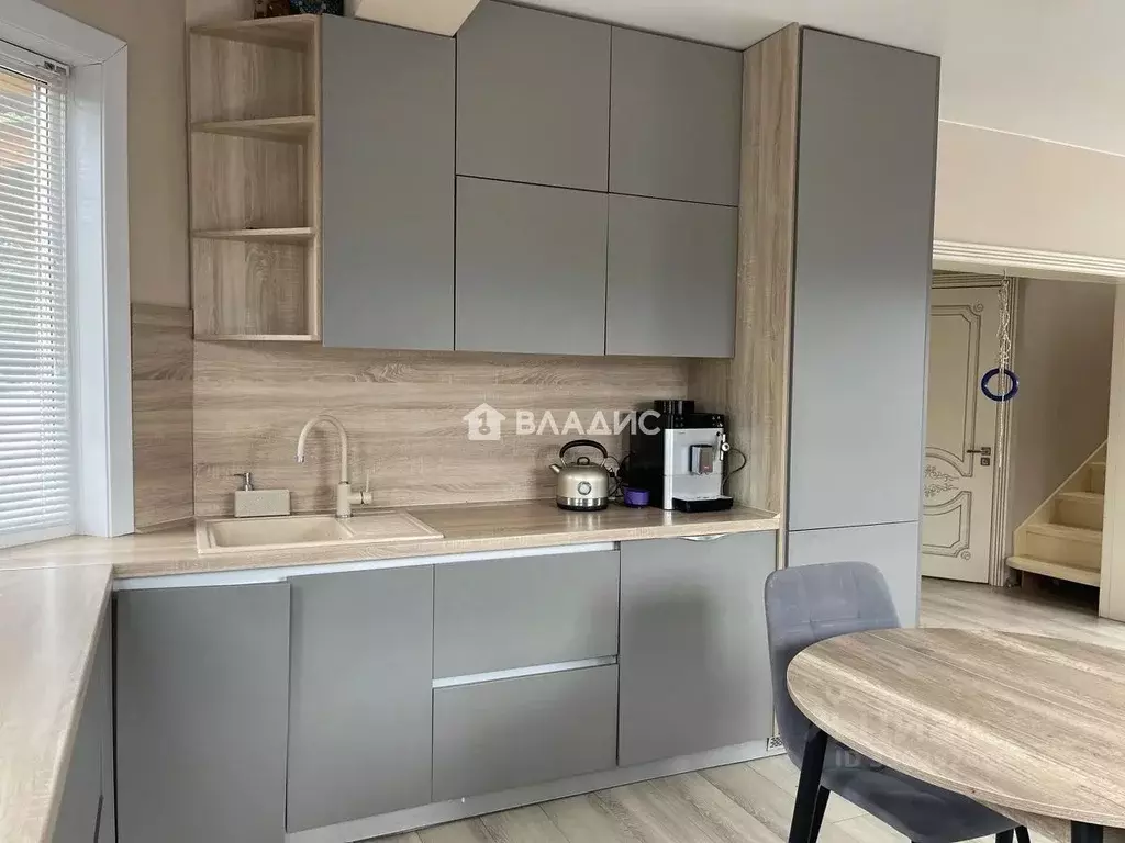Дом в Бурятия, Улан-Удэ Забайкальский мкр, ул. Шукшина, 5Б (99 м) - Фото 1