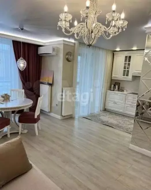 2-к. квартира, 84 м, 8/17 эт. - Фото 1