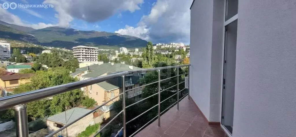 1-комнатная квартира: Ялта, Киевская улица, 44 (64.1 м) - Фото 0