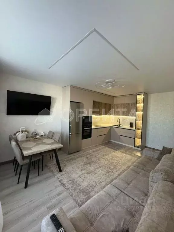 2-к кв. Тюменская область, Тюмень Широтная ул., 172А (66.8 м) - Фото 1