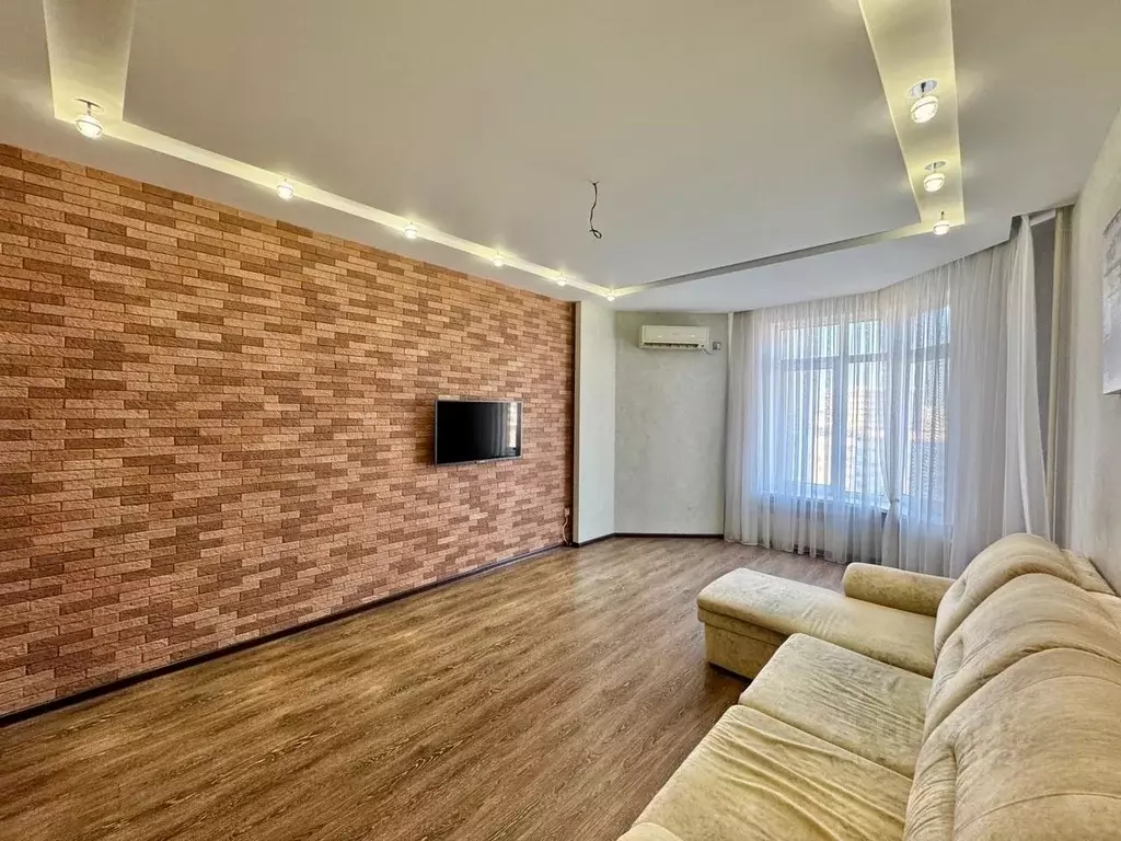 3-к кв. Оренбургская область, Оренбург ул. Чкалова, 51/1 (92.0 м) - Фото 1