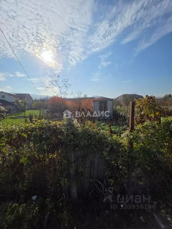Участок в Крым, Симферопольский район, Добровское с/пос, с. ... - Фото 2
