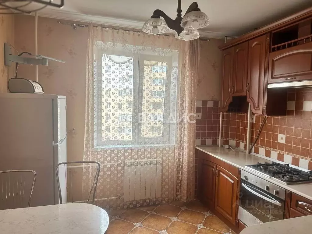 3-к кв. Белгородская область, Белгород ул. Есенина, 36 (70.4 м) - Фото 1