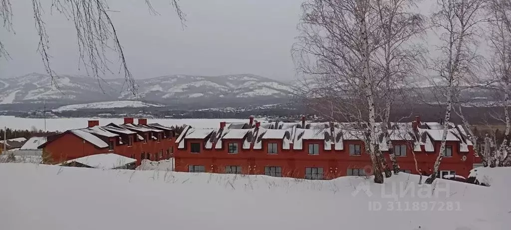 Дом в Башкортостан, Абзелиловский район, Ташбулатовский сельсовет, с. ... - Фото 0