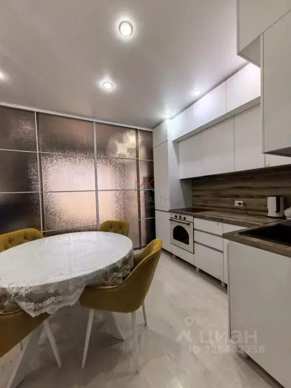 2-к кв. Хакасия, Абакан ул. Авиаторов, 10 (49.0 м) - Фото 1