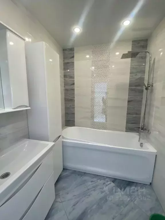 3-к кв. Чувашия, Чебоксары ул. Пирогова, 1к3 (105.0 м) - Фото 2