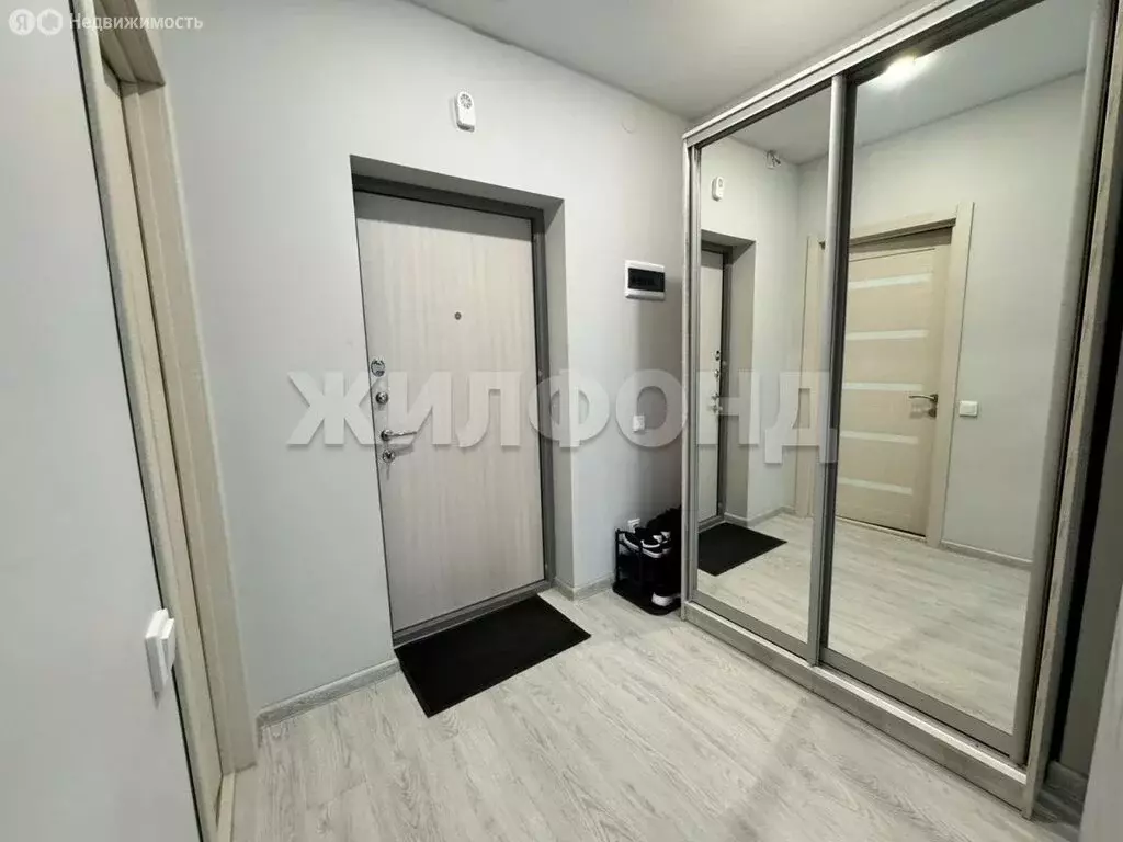 Квартира-студия: Новосибирск, улица Ясный Берег, 12 (39.4 м) - Фото 1