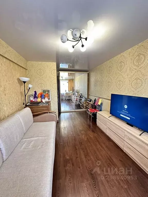 3-к кв. Калужская область, Калуга ул. Степана Разина, 40 (67.0 м) - Фото 0