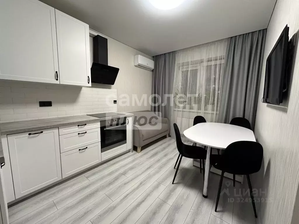 2-к кв. Московская область, Химки ул. Академика Грушина, 10 (68.0 м) - Фото 1