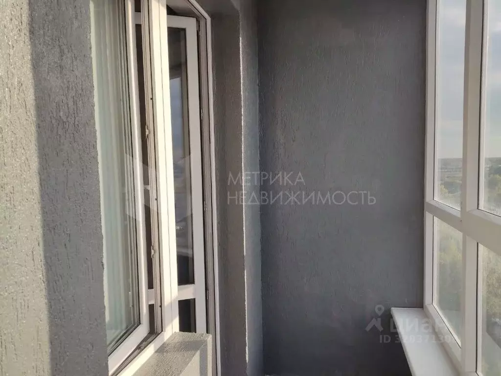 Студия Тюменская область, Тюмень Антипино мкр, ул. Буденного, 1Ак1 ... - Фото 1