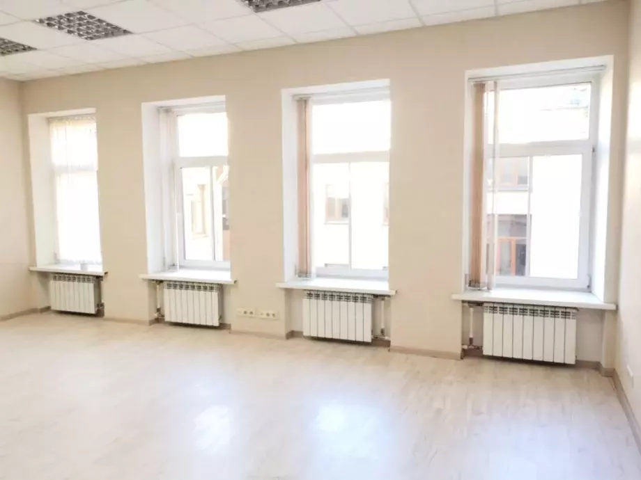 Офис в Санкт-Петербург Лахтинская ул., 4 (88 м) - Фото 1