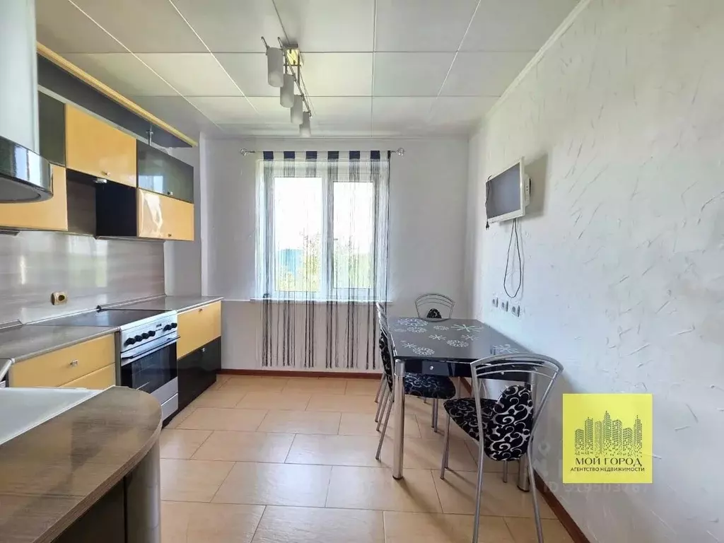 2-к кв. Ханты-Мансийский АО, Пыть-Ях 5-й Солнечный мкр, 15 (49.8 м) - Фото 1