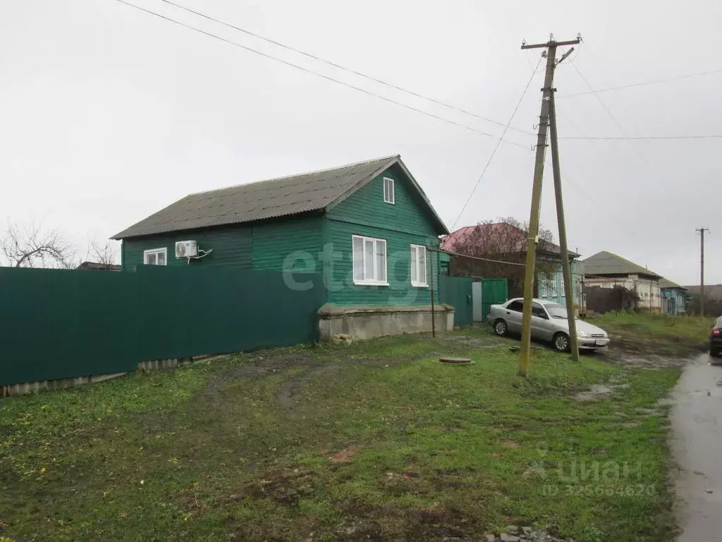 Дом в Саратовская область, Балашовский район, с. Тростянка ... - Фото 1