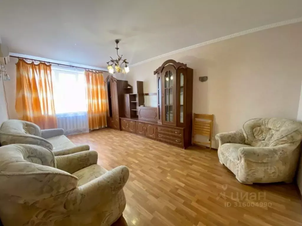 3-к кв. Крым, Евпатория ул. 9 Мая, 75 (66.9 м) - Фото 0