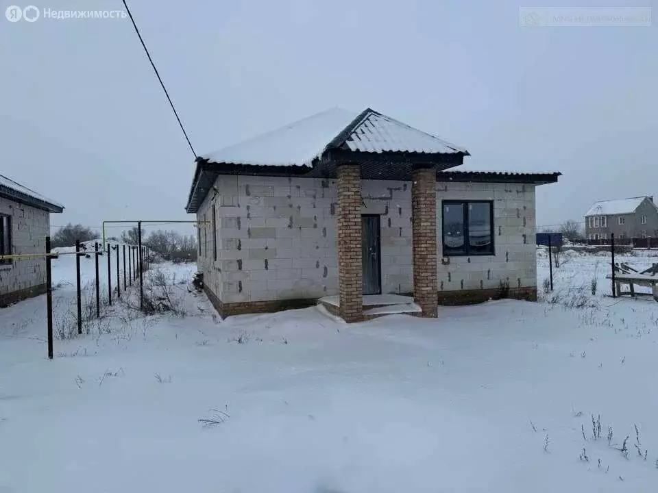 Дом в село Воскресенка, Приозёрная улица, 150А/1 (91.8 м) - Фото 1