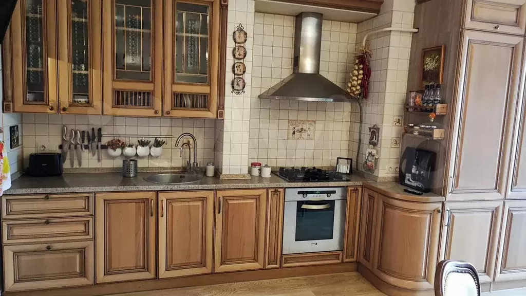 3-к. квартира, 110 м, 5/6 эт. - Фото 1