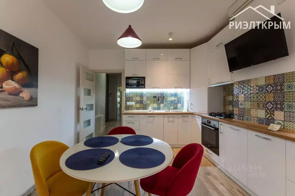 2-к кв. Крым, Симферополь ул. Балаклавская, 137 (80.0 м) - Фото 2