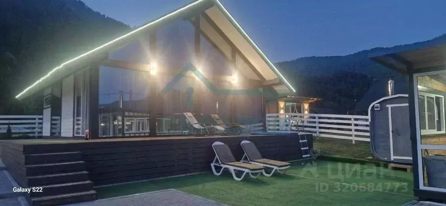 Дом в Алтай, Чемальский район Чемальский тракт, 13-й км, 57 (98 м) - Фото 1