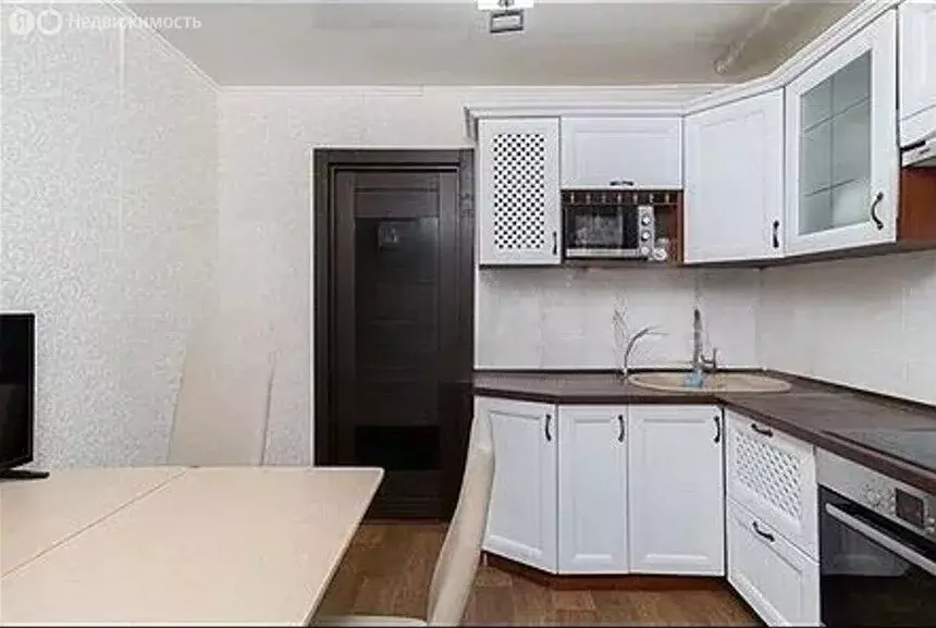 2-комнатная квартира: Тюмень, улица Пархоменко, 52 (51.7 м) - Фото 1