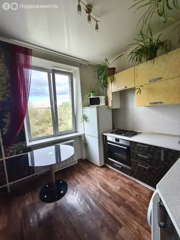 2-комнатная квартира: Магнитогорск, улица Менделеева, 6 (49 м) - Фото 1