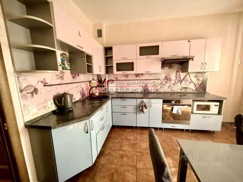 2-к кв. Белгородская область, Старый Оскол Степной мкр, 32 (73.0 м) - Фото 1