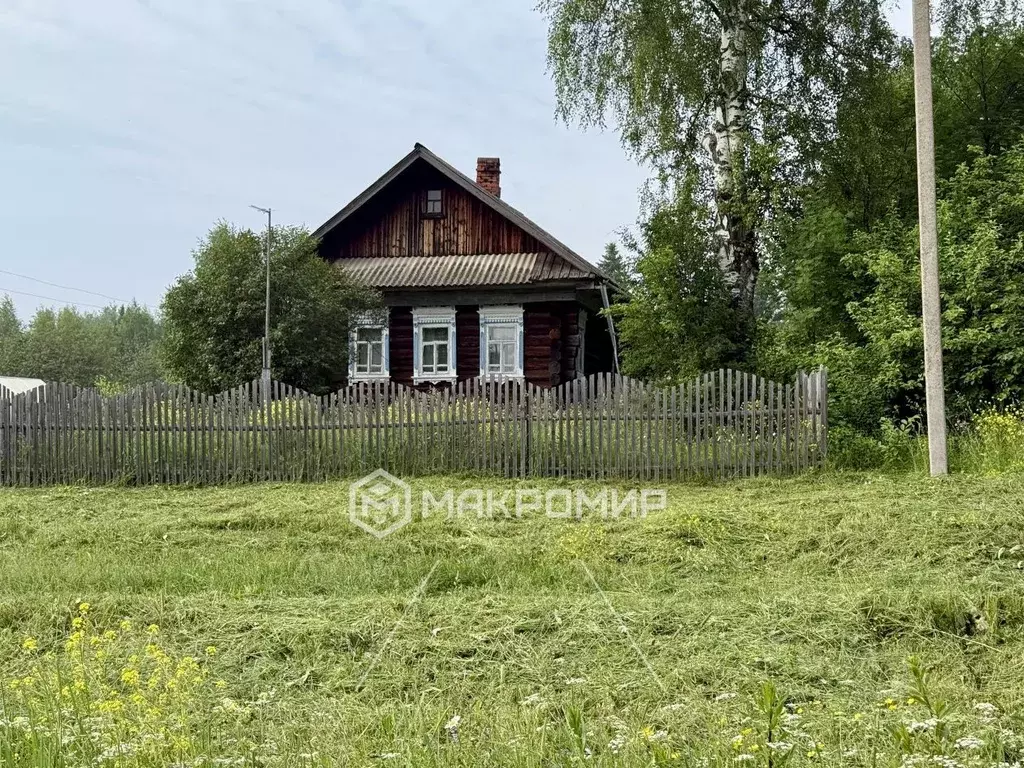 Дом в Пермский край, Добрянский муниципальный округ, с. Усть-Гаревая ... - Фото 1