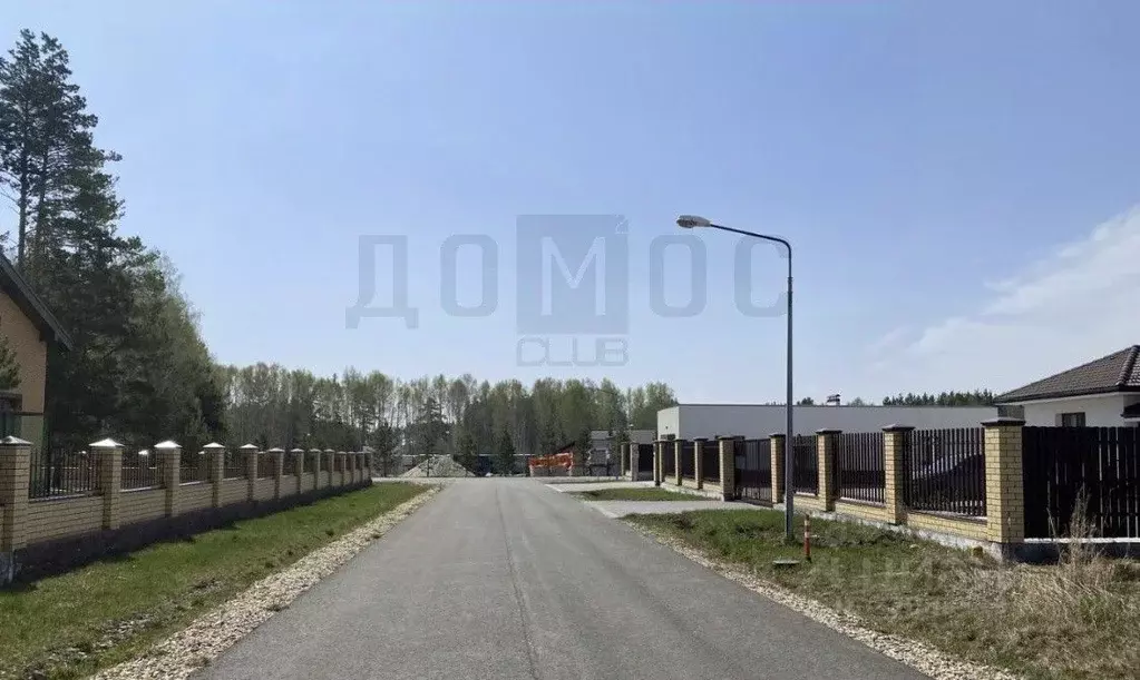 Участок в Свердловская область, Сысертский муниципальный округ, с. ... - Фото 1