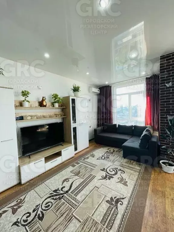 3-к кв. Краснодарский край, Сочи Светлана мкр, ул. Учительская, 24Г ... - Фото 1