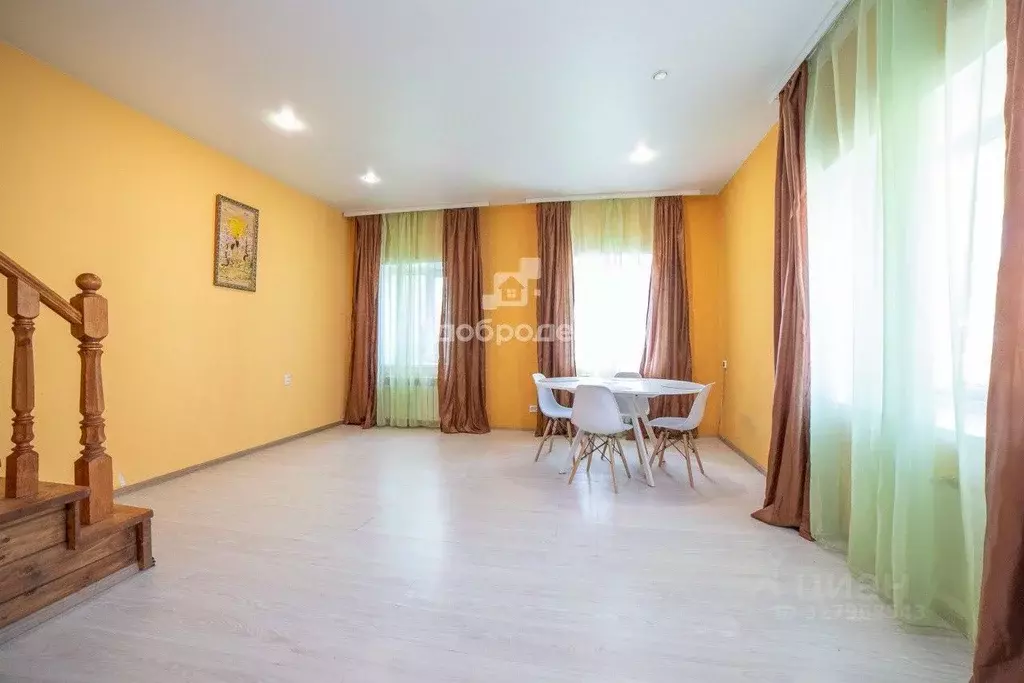 Таунхаус в Свердловская область, Сысертский муниципальный округ, пос. ... - Фото 1