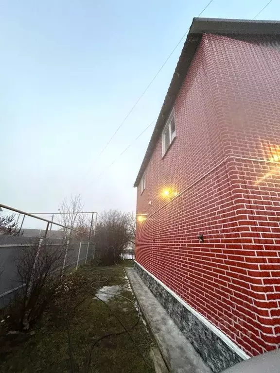 Дом в Омская область, Омский район, Лузинское с/пос, д. Приветная ул. ... - Фото 2