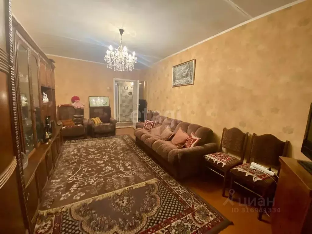 2-к кв. Курская область, Курск ул. Радищева, 86 (53.0 м) - Фото 0