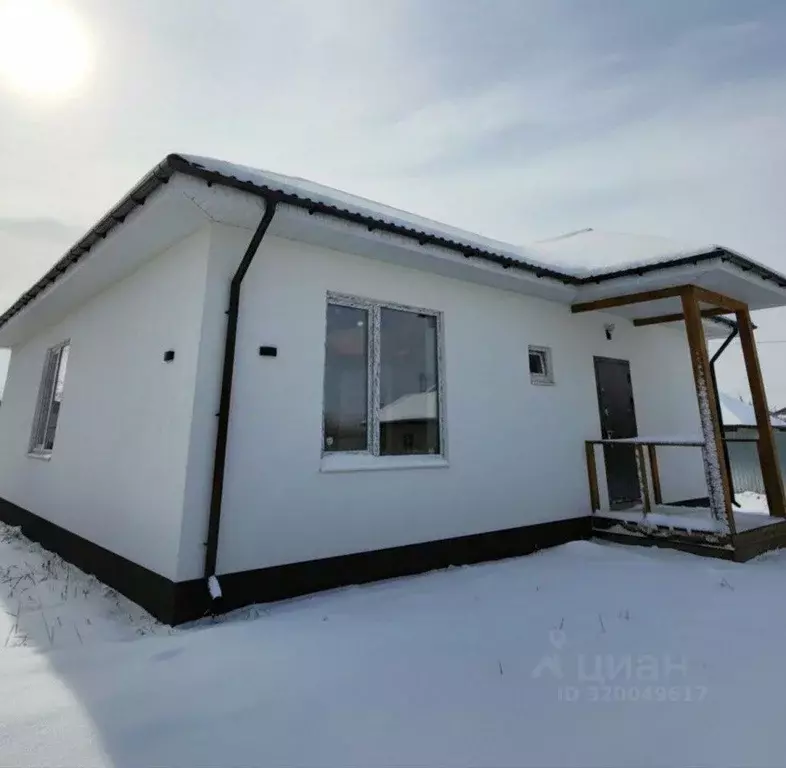 Дом в Свердловская область, Сысертский муниципальный округ, пос. ... - Фото 1