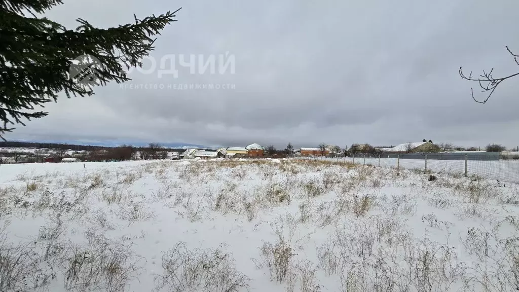 Участок в Чувашия, Чебоксарский муниципальный округ, д. Малый Сундырь  ... - Фото 1