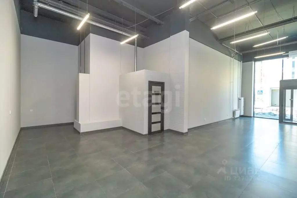 Помещение свободного назначения в Тюменская область, Тюмень ул. ... - Фото 1