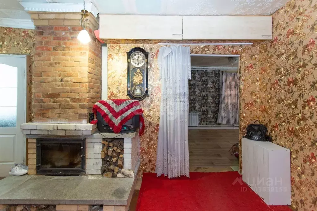 Дом в Тюменская область, Тобольск ул. Гагарина (50 м) - Фото 1