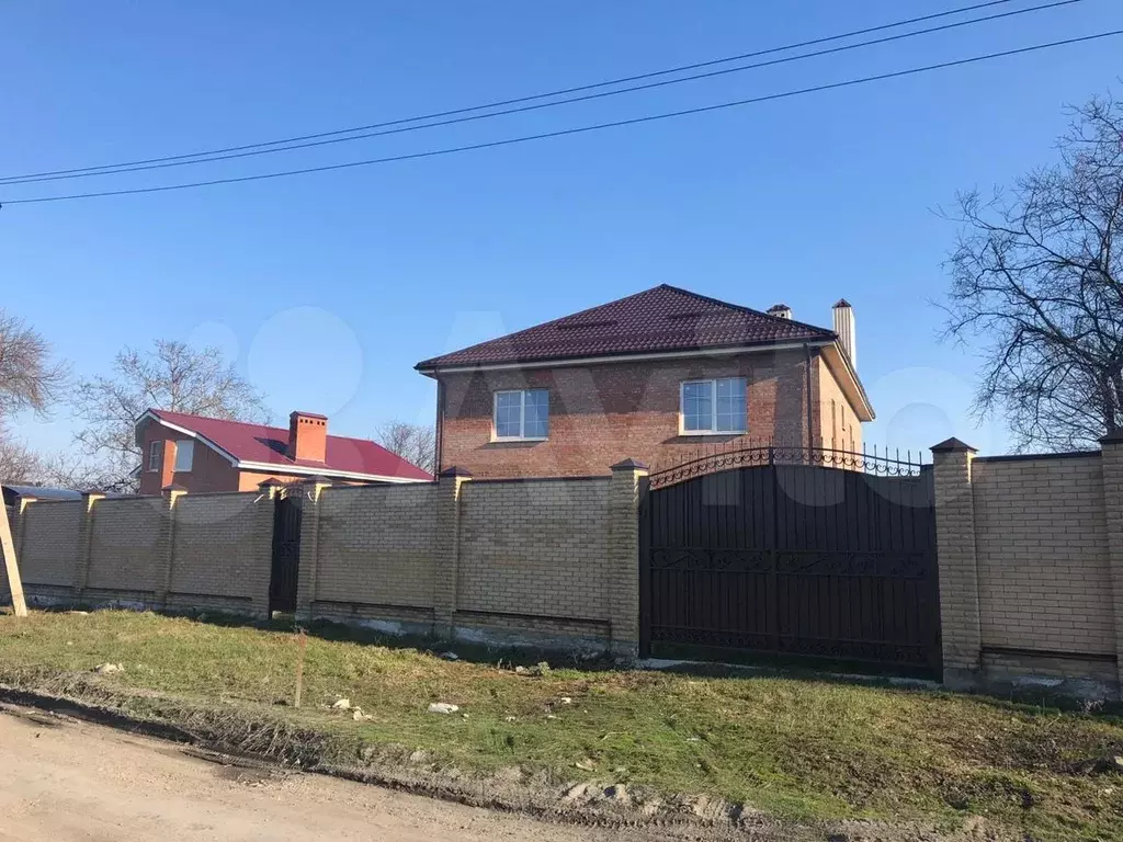 Дом 240 м на участке 10 сот. - Фото 0