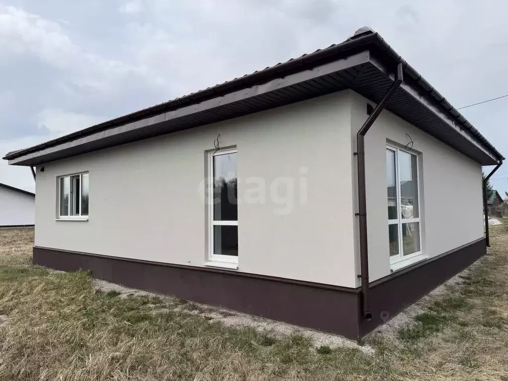 Дом в Псковская область, Псковский район, Логозовская волость, д. ... - Фото 1