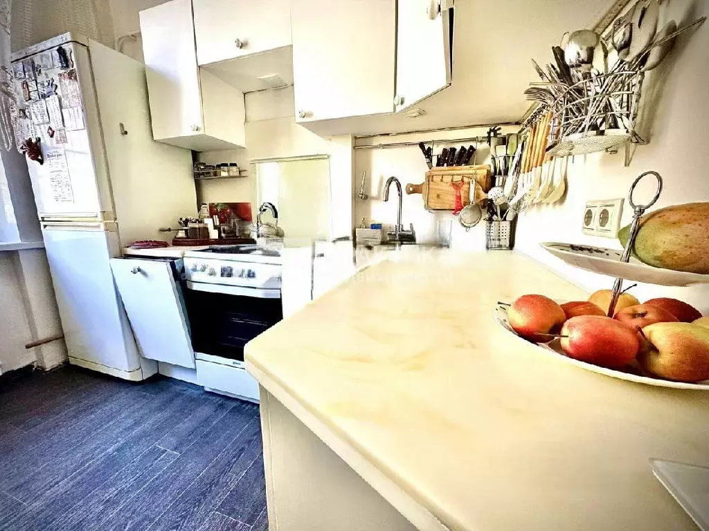 Продается 3-комнатная квартира - Фото 2