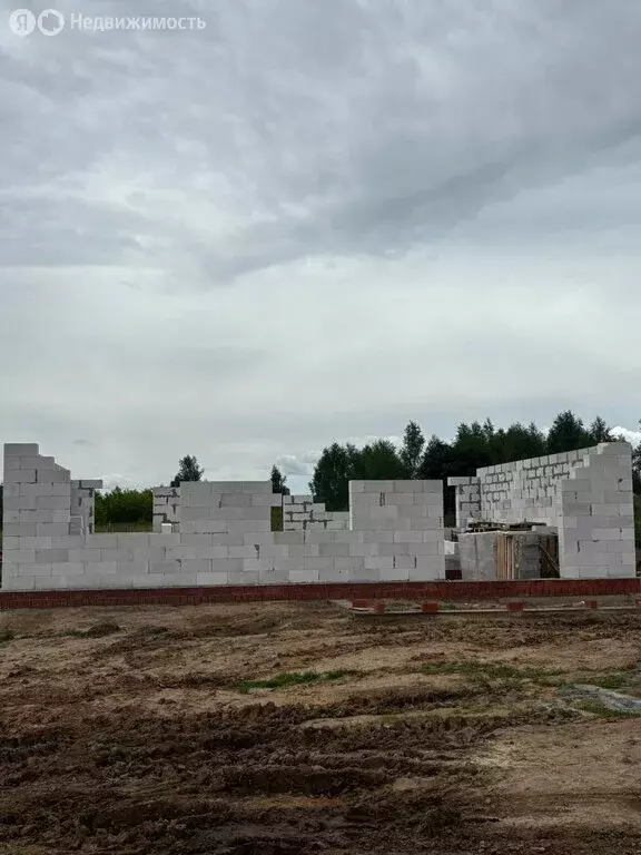 Дом в село Кирилловка, улица Адмирала Сорокина, 76 (100 м) - Фото 1