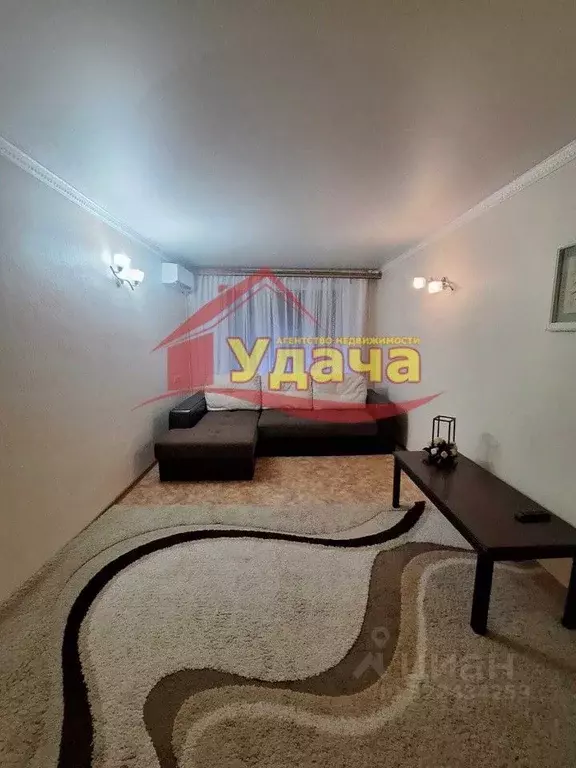 2-к кв. Оренбургская область, Орск Новый город мкр, ул. Васнецова, 10 ... - Фото 1